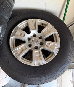 265/70R/18 Tires and Rims