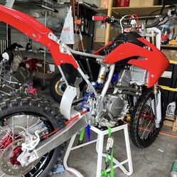Honda cr150r