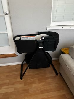 Nuna Swiv/Triv Bassinet NEW NEVER USED