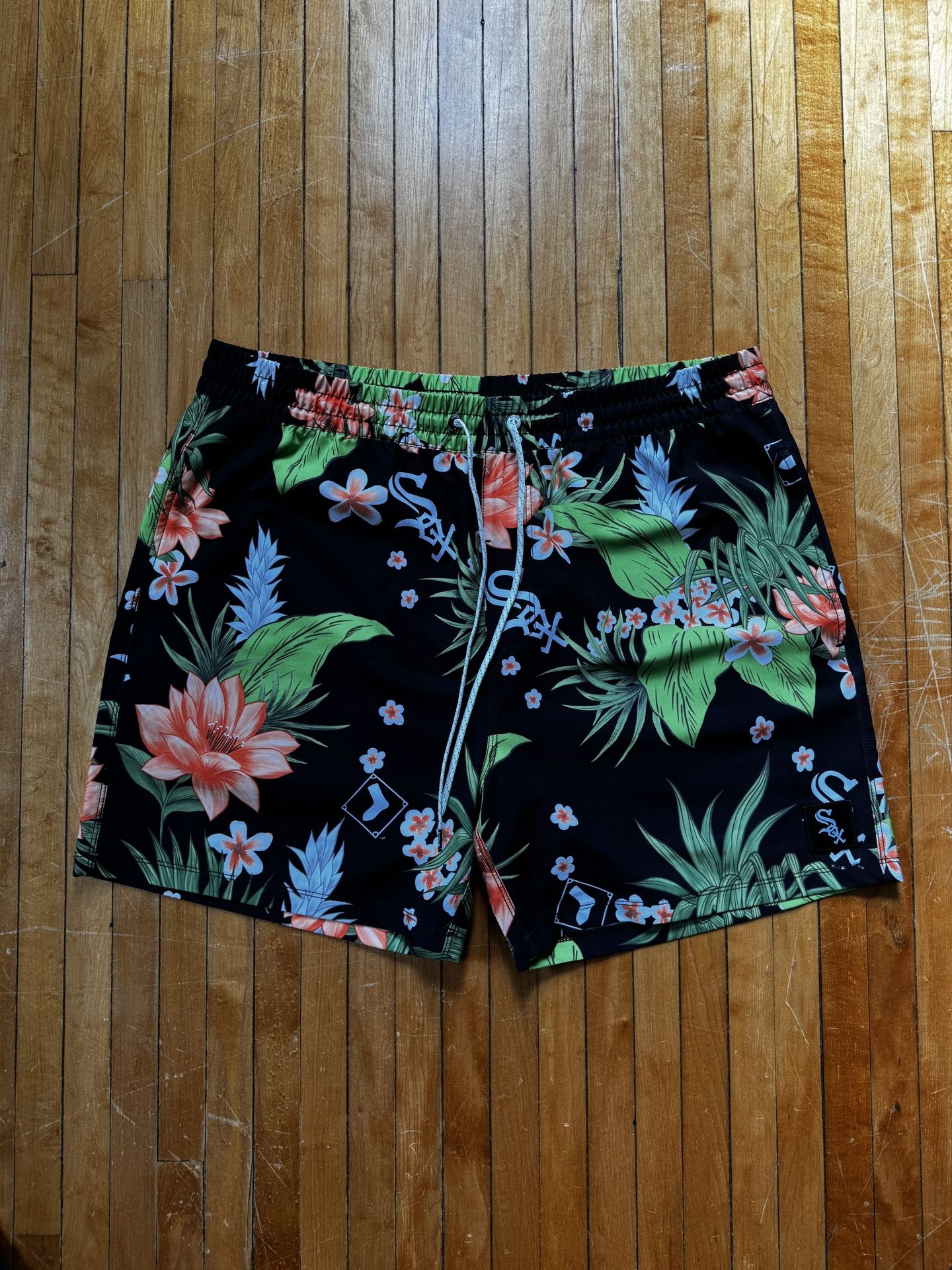 NWOT Hurley x '47 Chicago White Sox Cannonball Hawaiian Men's Swim Shorts Sz. XL