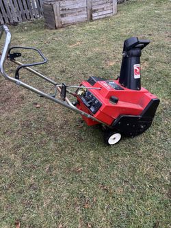 Snowblower Toro- Can Deliver!