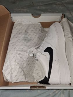 BRAND NEW DS NIKE AIR FORCE 1 BLACK/WHITE GS 3.5Y