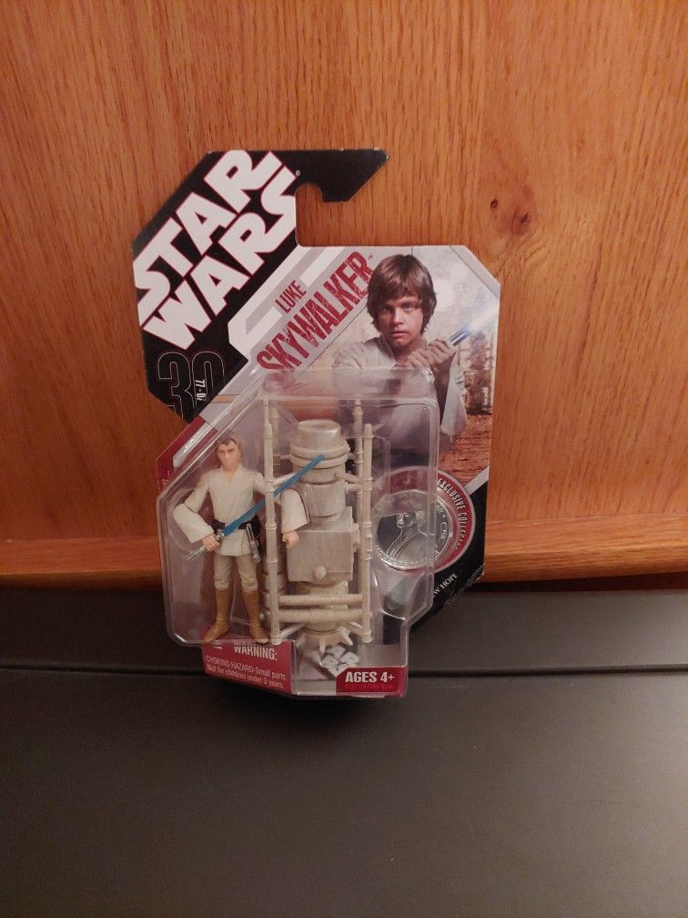 STAR WARS 30TH ANNIVERSARY A NEW HOPE LUKE SKYWALKER, RARE.