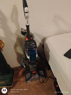 Carpet shampooer