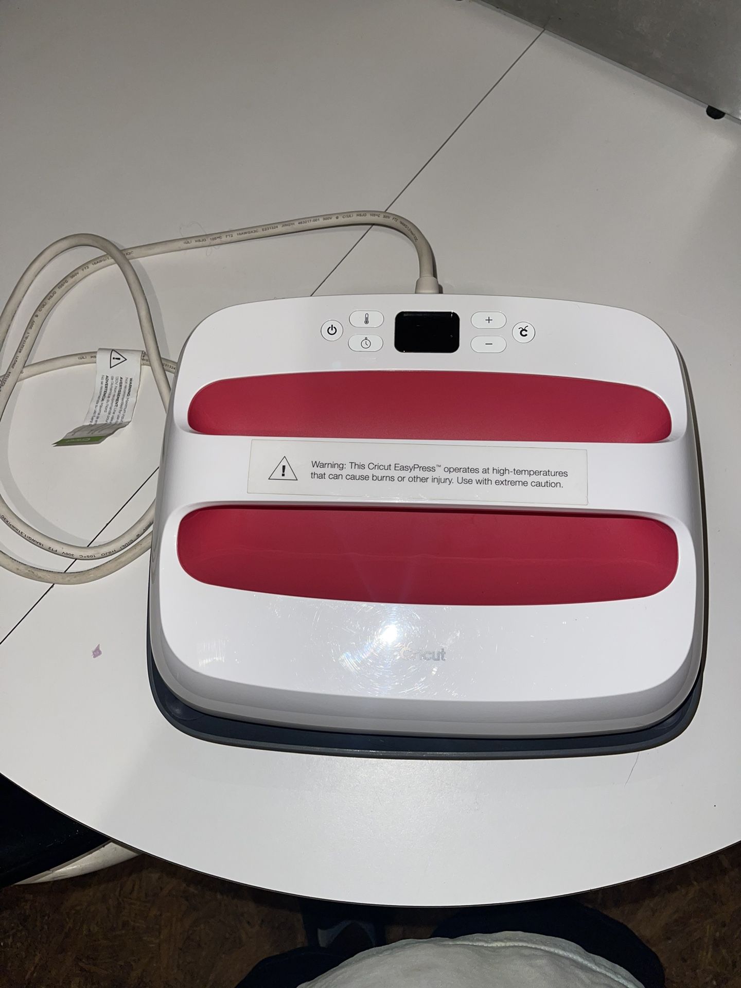 Cricut EasyPress 2, 12" x 10", Raspberry