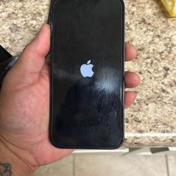 iPhone 14 (locked)