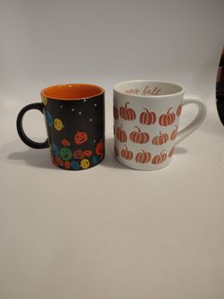 2 pumpkin mugs