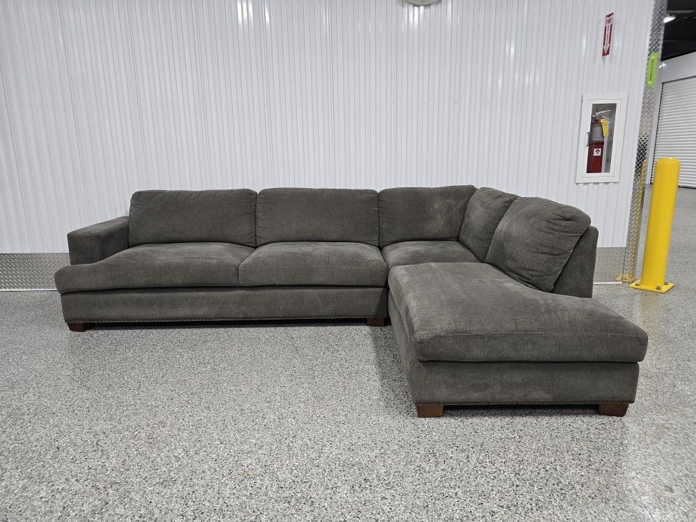 Sectional Couch With Ottoman