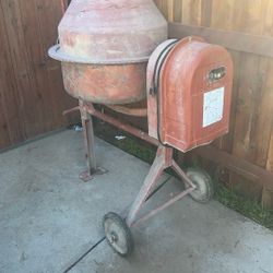 Electric cement mixer 