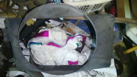 Ford. Expedition. Fan. Shoud.