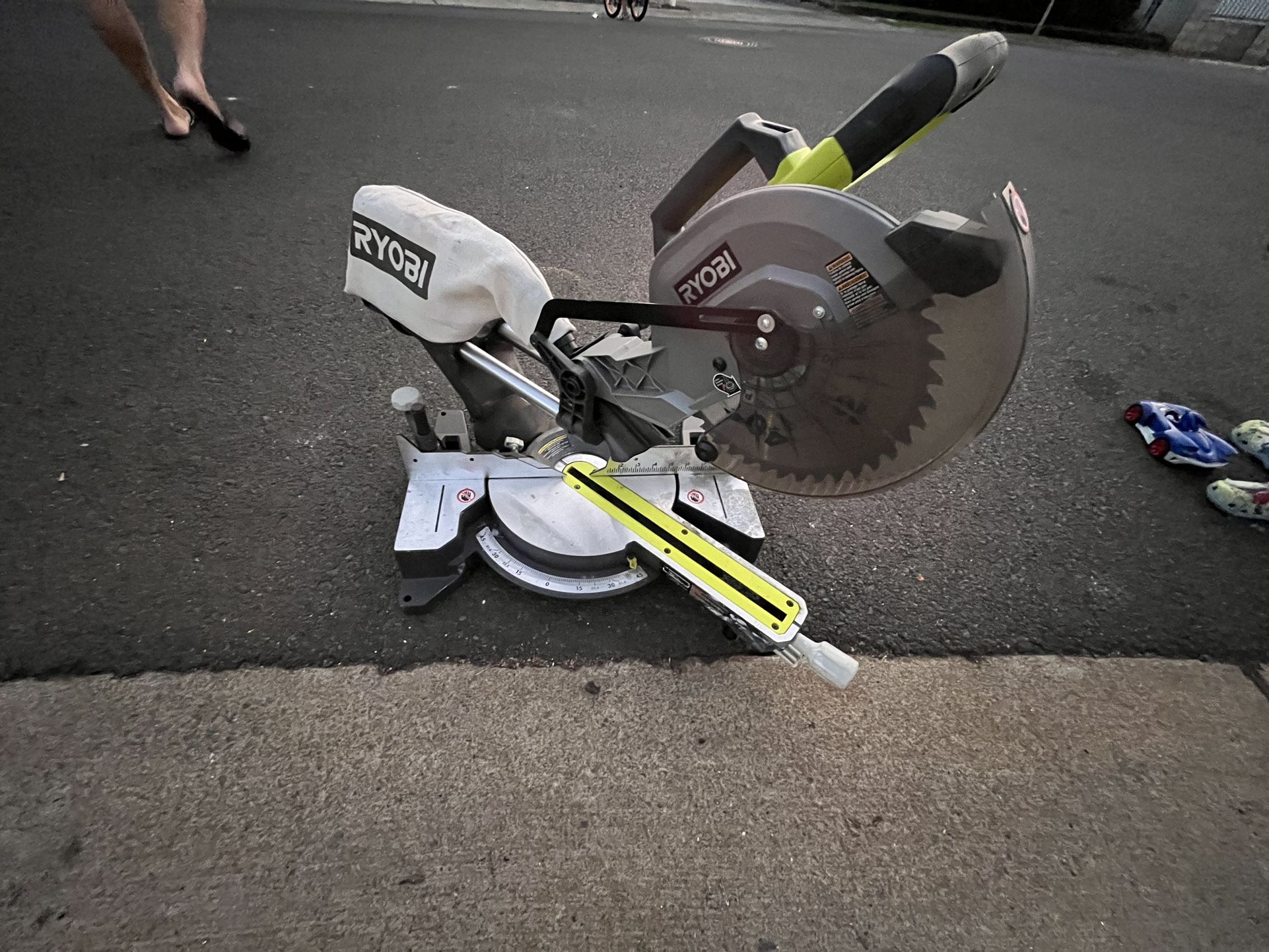 Miter Saw