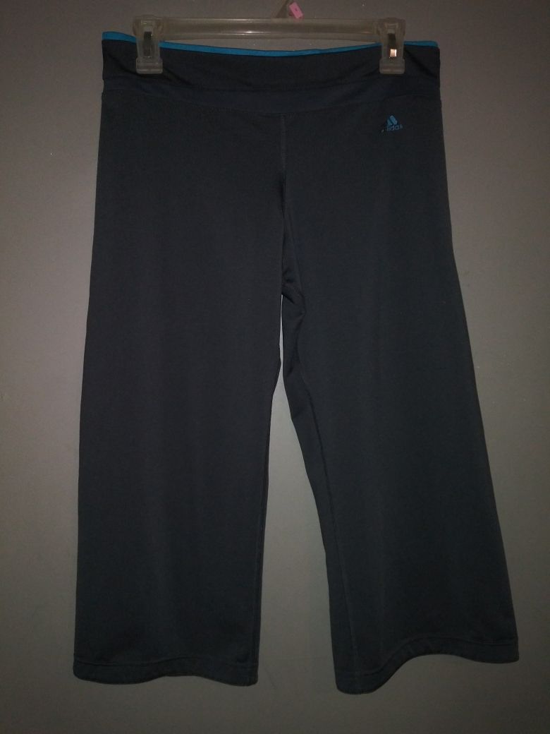 ***WOMEN'S MEDIUM ADIDAS STRETCH PANTS!***