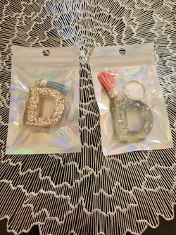 Letter D resin keychains