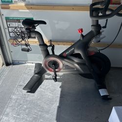 Peloton Bike