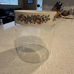 Vintage Glass Pyrex Container 