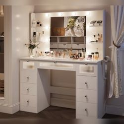 White Vanity Desk with Lighted Mirror and Drawers