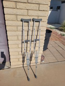 Adjustable Crutches In Excellent Condition