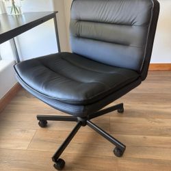 Modern Black Office Chair w/ Wheels