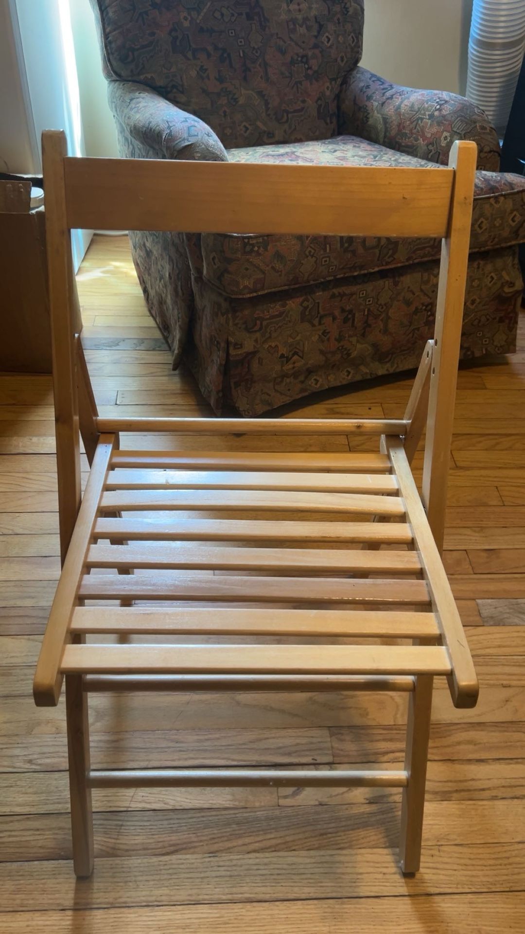 Foldable Wooden Chair