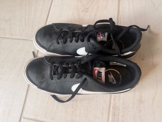 Nike Court Royale Low-Top Sneakers Youth Size 6
