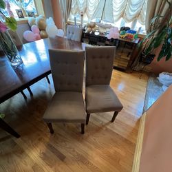 Table And Chairs 