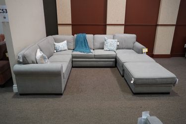 Edgemere Studio Prospect 3 Piece Right Chaise Sectional