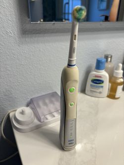 Braun Oral B Electric Toothbrush