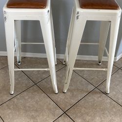 Farmhouse Style Distressed Counter Stools Factory Distressed