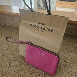Coach Wallet (New with Tags) 