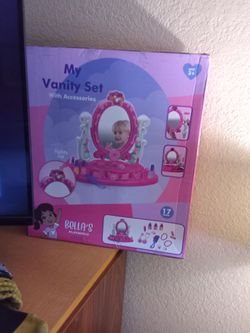 Vanity set with accessories for ages 3