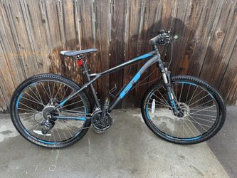 GT Aggressor Pro Mountain Bike