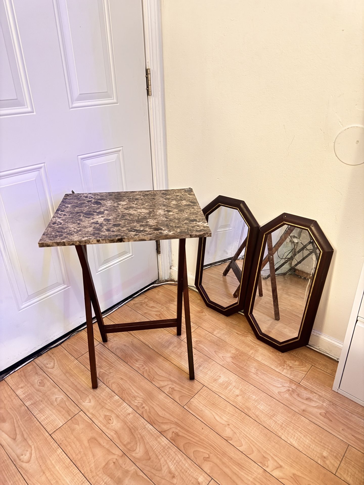 Side Table 2 Pairs Of Mirrors