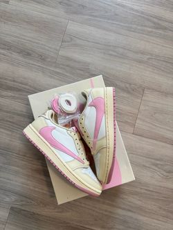 Size 6 women jordan 1 low
