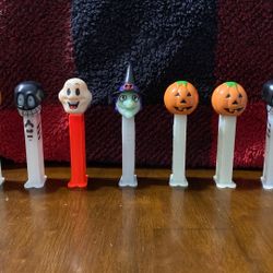 Glow In Dark Pez Dispensers 