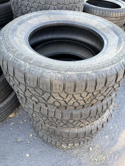 Used Set Of Kenda Tires Size 265/70/18