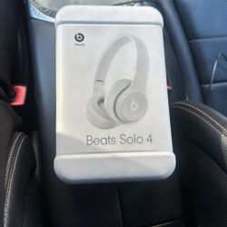 Beats Solo 4