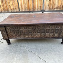 Indian Or European Trunk/coffee Table 