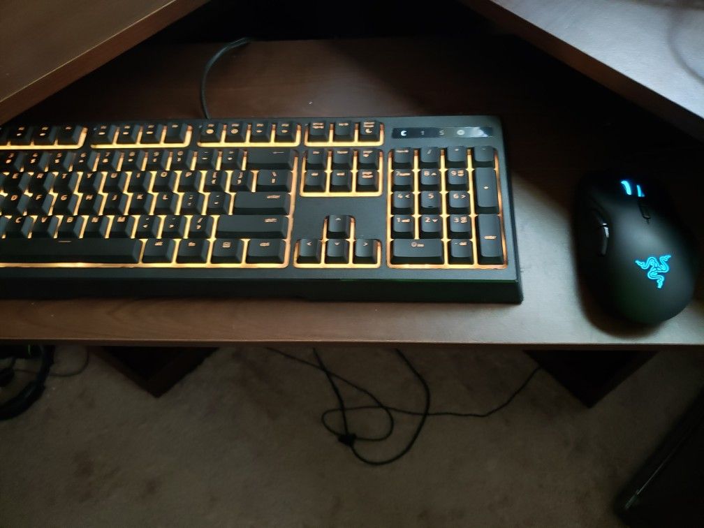 Gaming razer keyboard and mouse