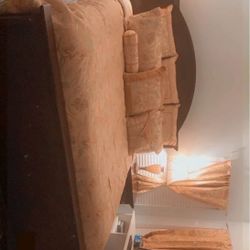 KING SIZE CHERRY WOOD BEDROOM SET. HEAD&FOOT BOARD, 2 NIGHTSTANDS, DRESSER AND MIRROR