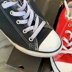 Black Converse Size 2.5 Youth 