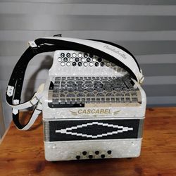 Acordeon Cascabel (GABBANELLI) FA 34 Botones!