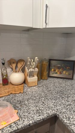 Carote Knife Block Set with White Handles