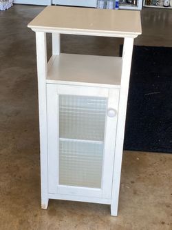 Nightstand/bookcase