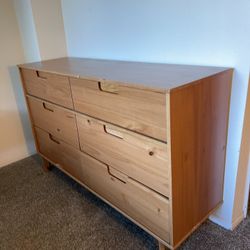 Wood Dresser – $100