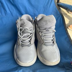 Nike Jordan Max Aura 4 Youth Size 5.5