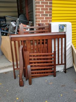 4 In 1 Convertible Crib