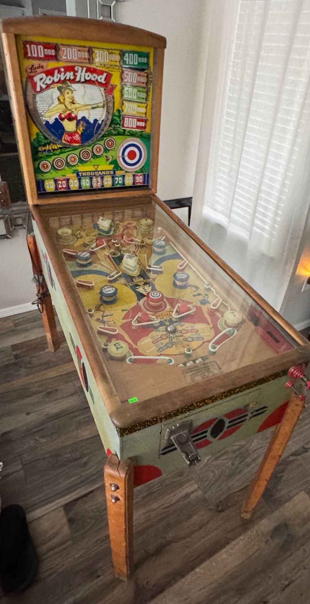 Lady Robinhood Pinball Machine