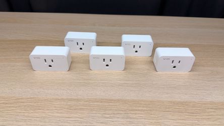 5 WYZE Smart Plugs