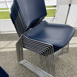 STACKABLE CHAIRS FOR EVENTS 