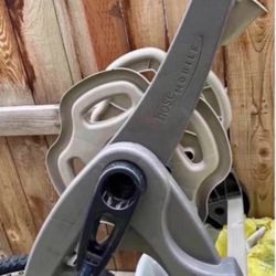 Hose Reel with collapsible handle